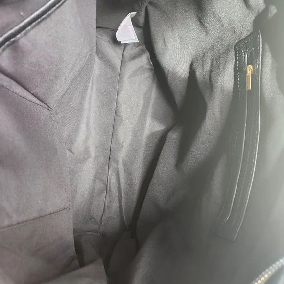 Trina Turk Tote Bag. Great Sleek Black & White Pattern. - Picture 11 of 13